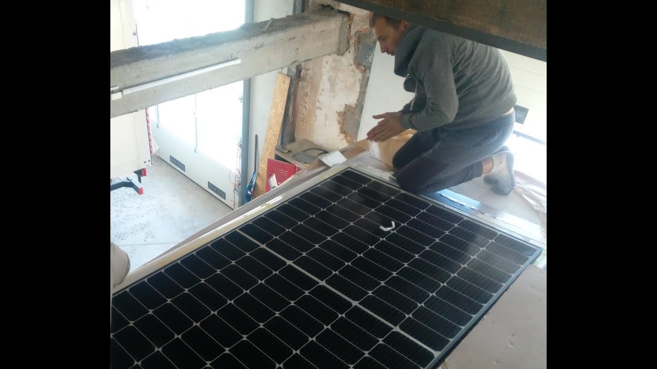 Montaż 1400W sztywnych paneli fotowoltaicznych na dachu kampera i test kleju którego używam