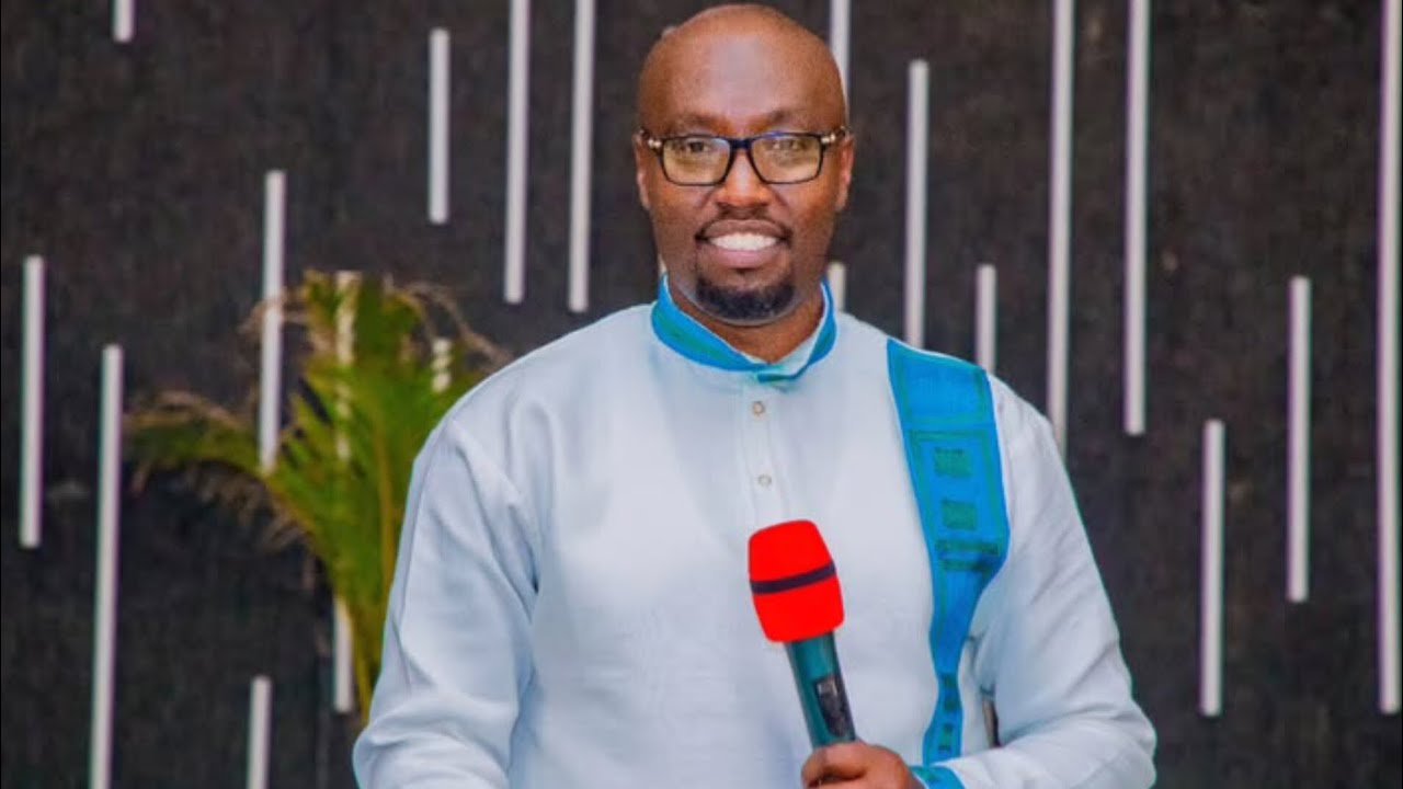 BISHOP DOUGLAS MWIJAMBO NGO WAMUGABO YAHORAGA ATEGEREJE UMUGATI 🍞🍞🥖