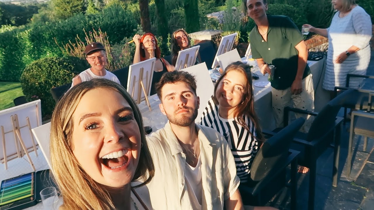 Family Paint-Your-Partner Evening | Vlogust Day 11