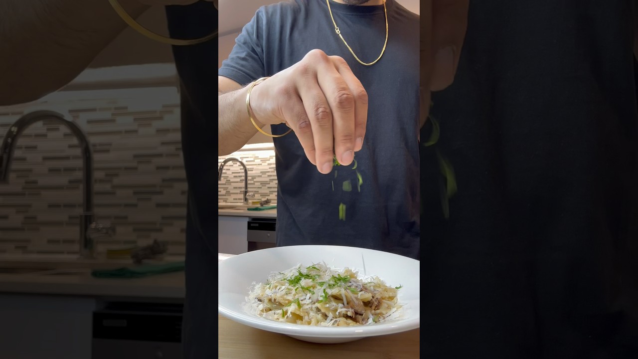 CREAMY MUSHROOM PASTA 🍝 #MushroomPasta#PastaLovers#VegetarianPasta#ComfortFood#HomemadePasta