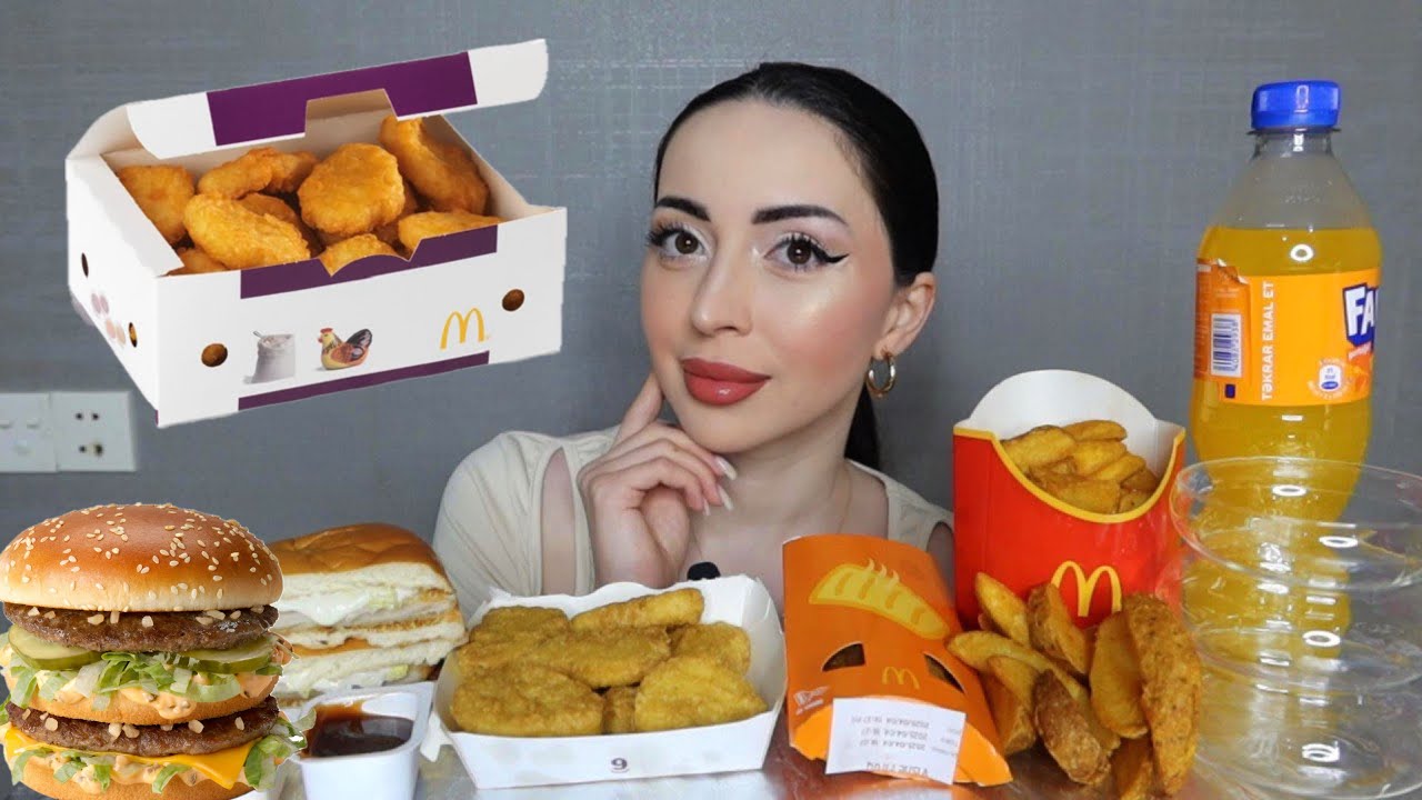 А КОГДА ЗАМУЖ? MCDONALS Mukbang 🌸 Ayka Emilly