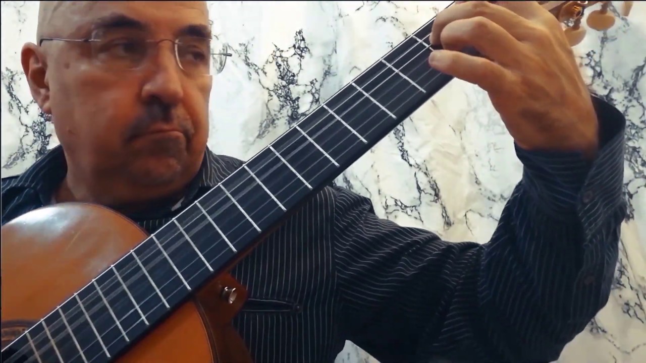 Andrés Pino (guitarra) La Siete de Abril . Versión A. YUPANQUI