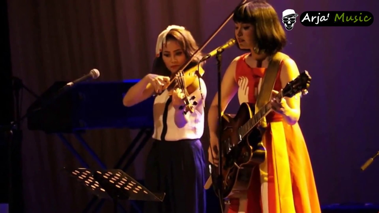 White Shoes & the Couples Company - Stephanie Says (The Velvet Underground cover) - Live at Cikini