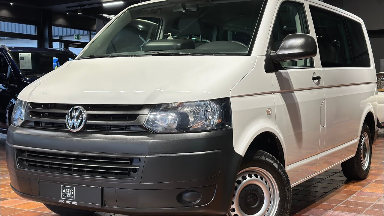 VW T5 4MOTION KURZ 9SITZER KLIMA STANDHZ BUNDESWEHR/1.HAND SCHNIERLE-SITZE TISCH NAVI L1H1