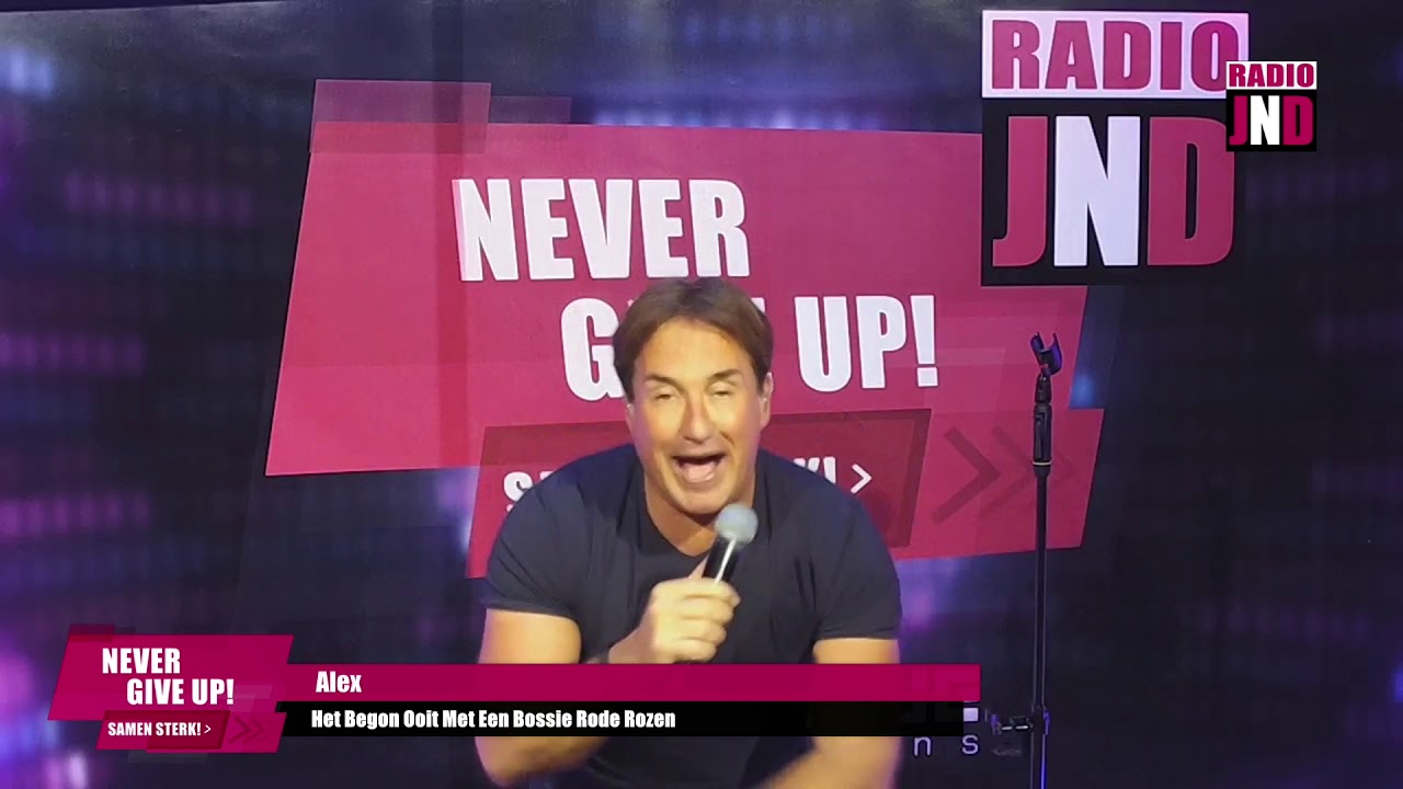 Never Give Up | Mini Concert Alex