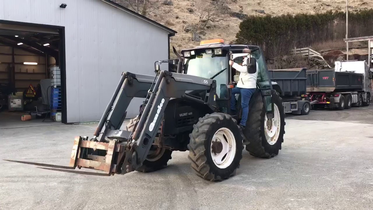 Kjører Traktor for første gang valmet 6600