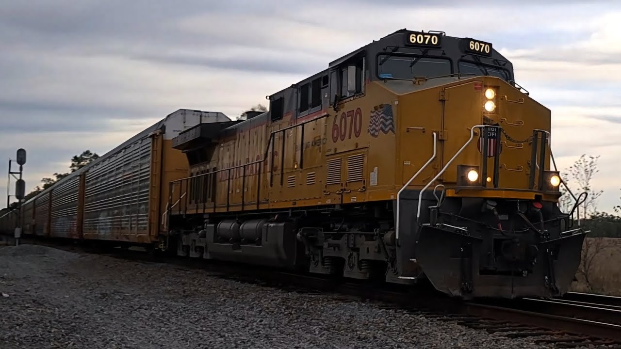 Repo/Empties/ACM! UP #6070 leads a very slow/long WB UP A-ANHER16 out of Livonia, Louisiana!!!