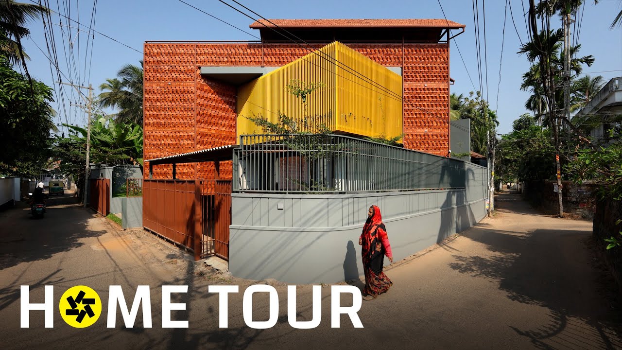 A Yellow Box Breaks the Brick Grid in Kozhikode (House Tour)