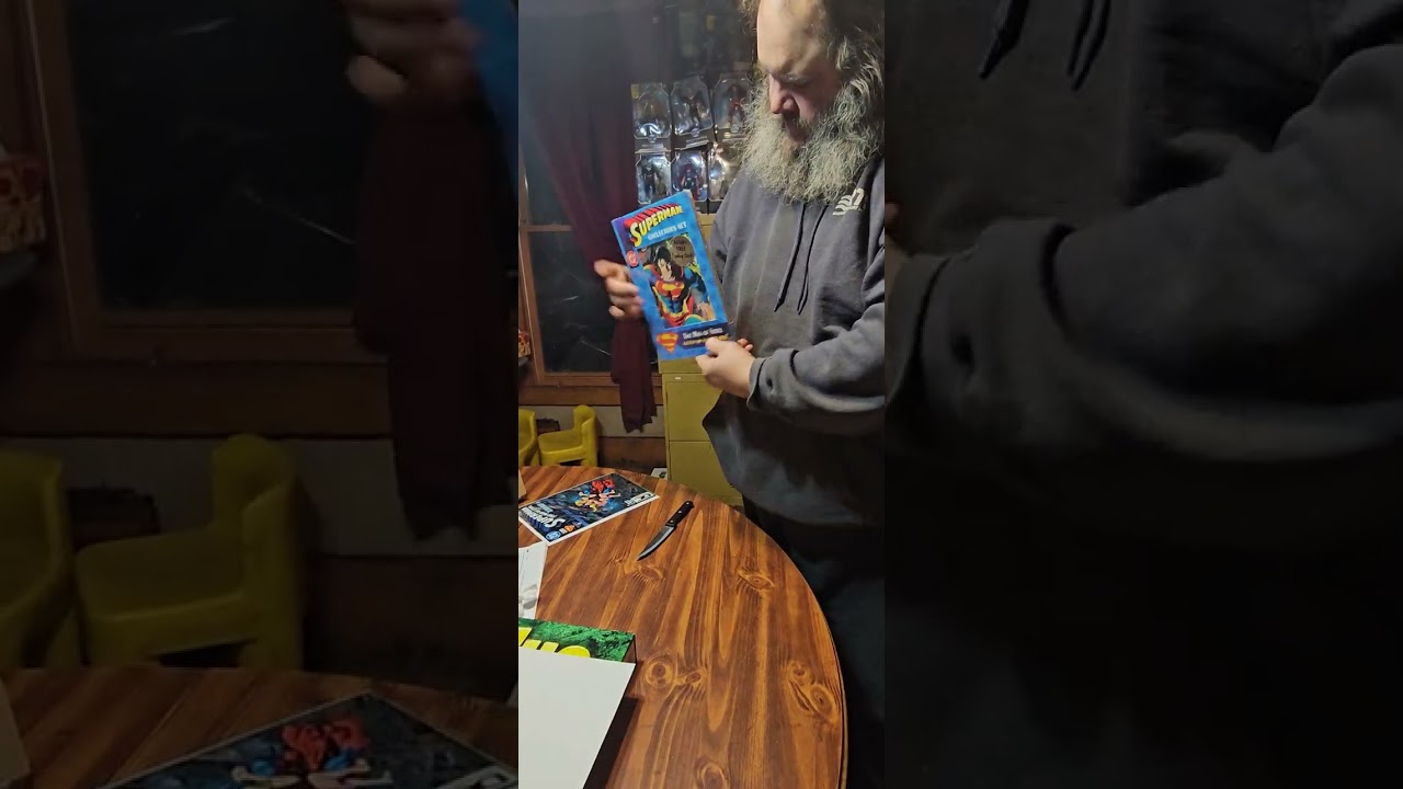 Superman dcu pack