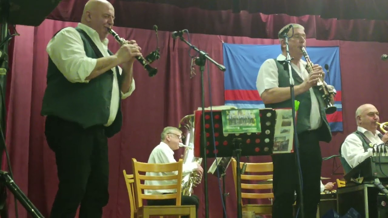 Baboucká polka Proč se ten bledý měsíček na hasičském bále na Hosíně 