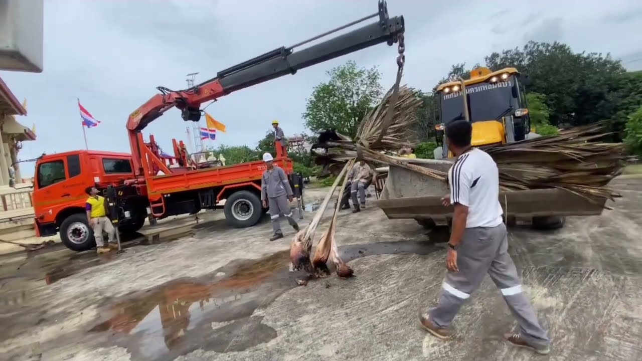 เจซีบี JCB 3cx ช่วยงานจิตอาสา