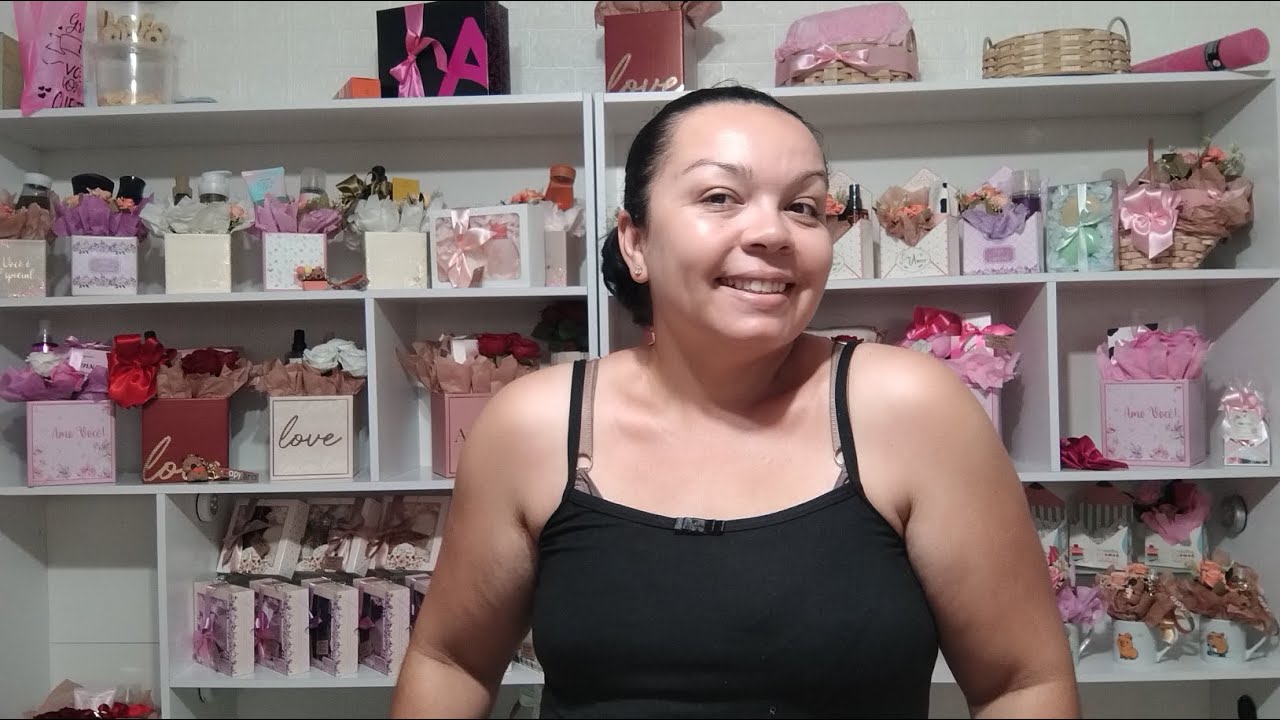 Tour pelo meu espaço de trabalho | Onde eu monto minhas cestas e presentes @tatirosalacos 