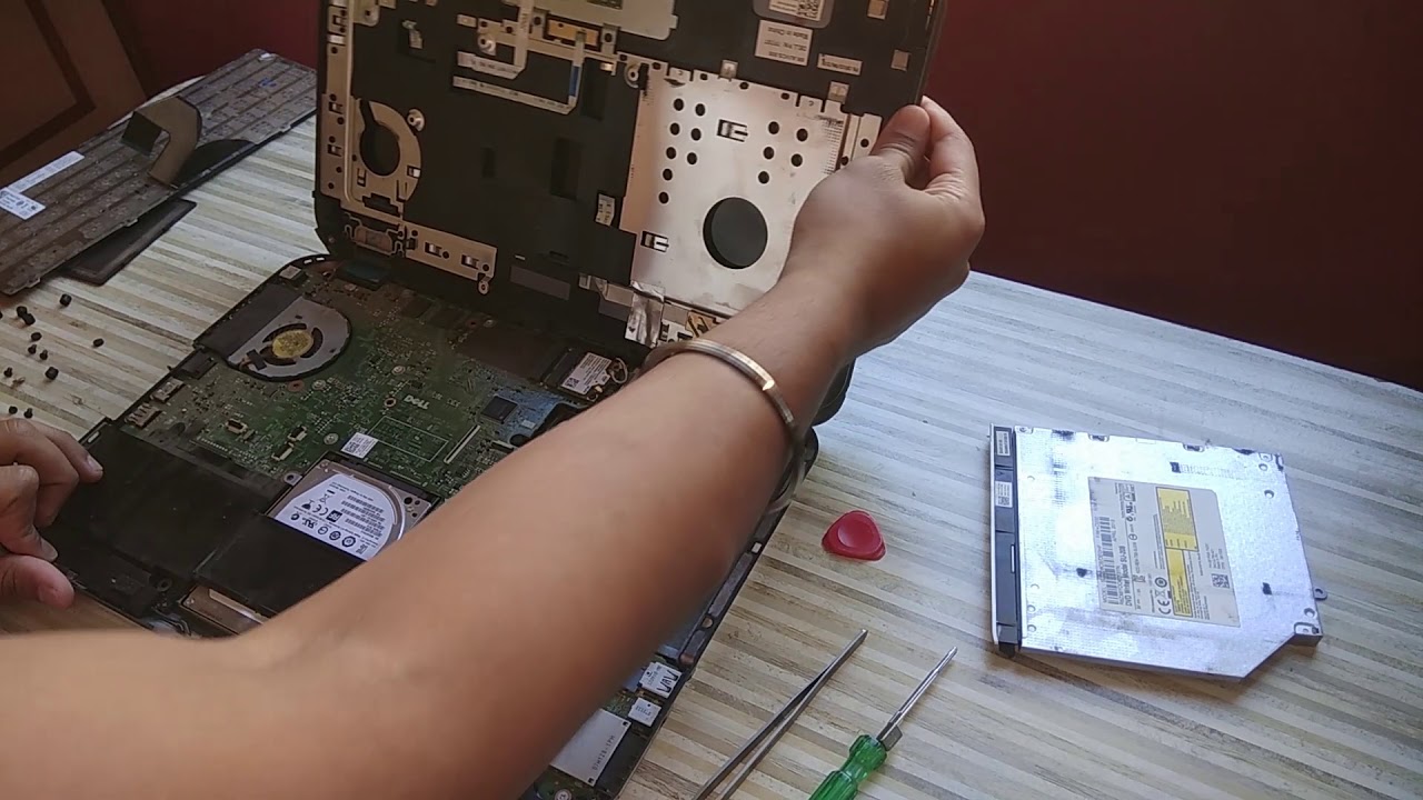 Dell Inspiron 14z (5423) Battery Replacement video Tutorial