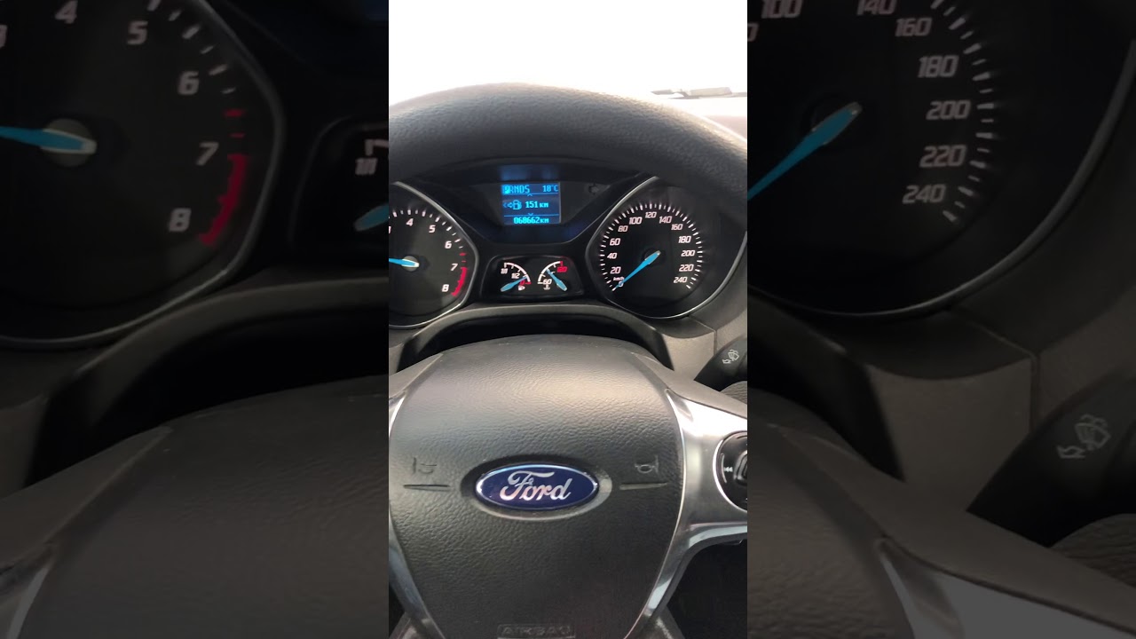 Ford Focus 2013 г. Форд фокус панель приборов момент запуска двигателя