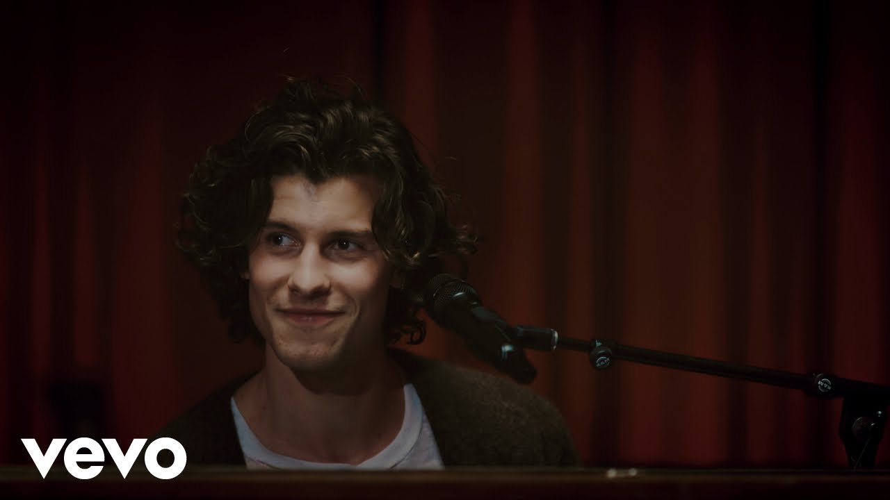 Shawn Mendes - Can't Take My Eyes Off You in the Live Lounge