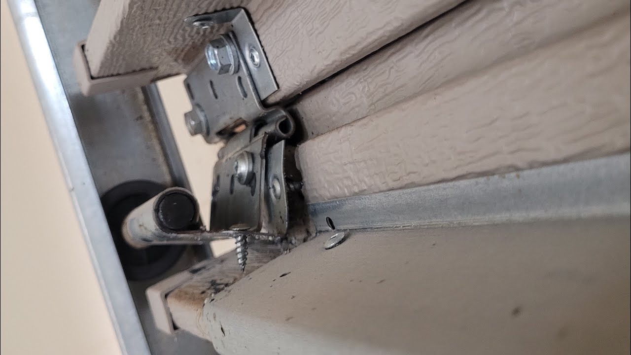 Don’t Buy This Wayne Dalton Door Ever
