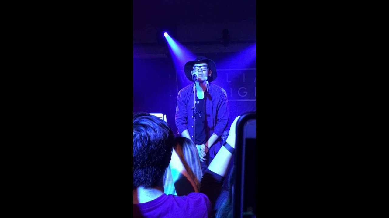 William Singe - How Deep Is Your Love Cover (live)