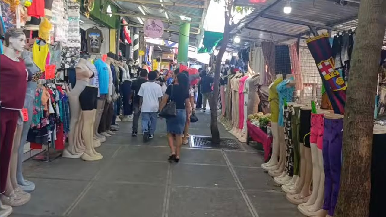 ventas informales de la calle Arce de San Salvador El Salvador 