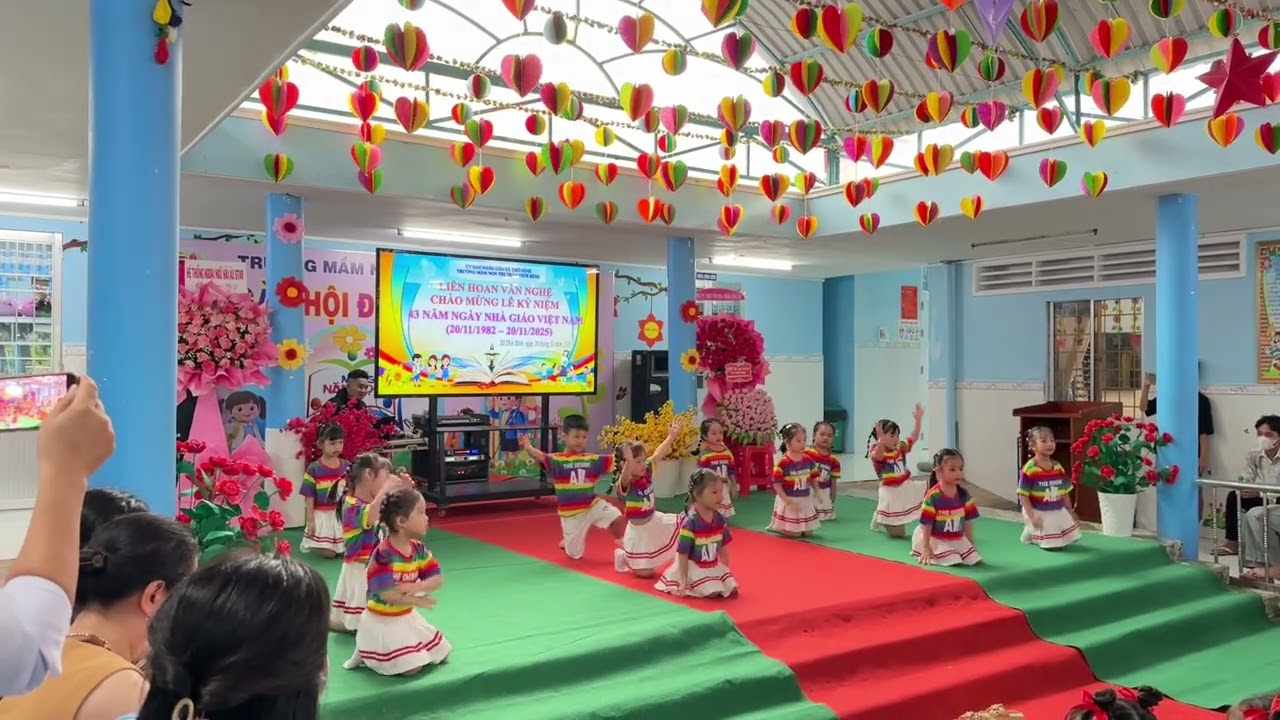 Múa 2 mẹ hiền yêu thương 20.11.2025