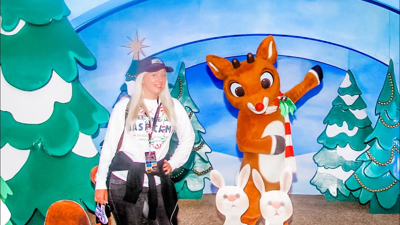 SeaWorld Christmas 2020! GUESTS CAN ICE SKATE + Shows, Characters, Food, Lights!