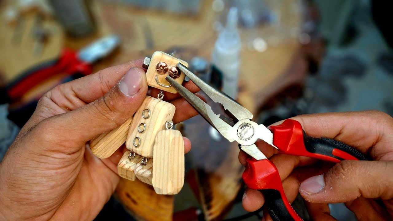DIY Wooden Robot Keychain | How to Make a Cute Wooden Man from Scratch