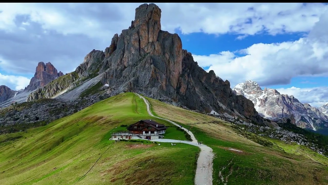 DOLOMITES - ALTA VIA 1 - 4K