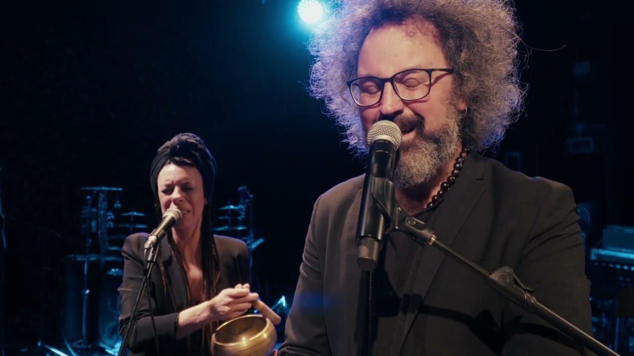 Simone Cristicchi e Amara 