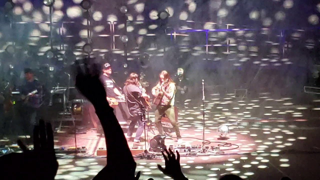 Billy Strings and Dave Bruzza from Greensky Guitar sesh at Red Rocks 9/15/19