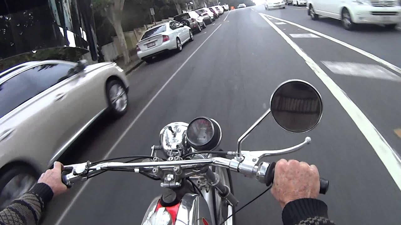 BSA B50 GETS SIDEWAYS