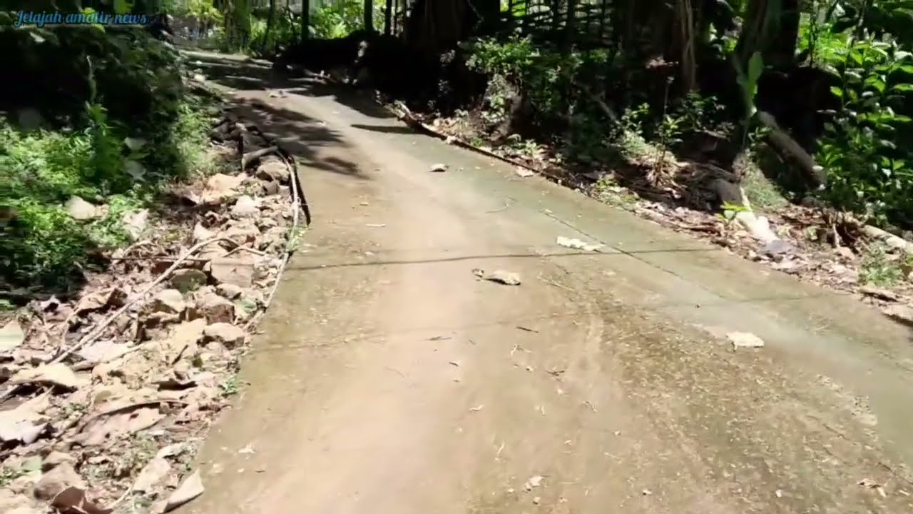 Perkampungan di bawah Bukit, Margomulyo Panggung Rejo Blitar #blitar #pedesaan #perkampungan