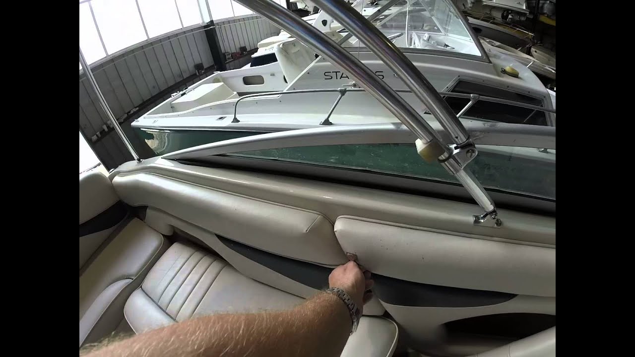 2001 Crownline 230 BR at Kelly's Port (www.KellysPort.com)