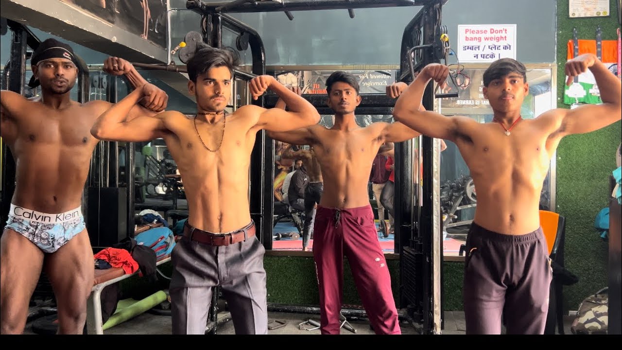 Begginers student posing practice #gymaddict #posingtime #bodybuildingcompetition