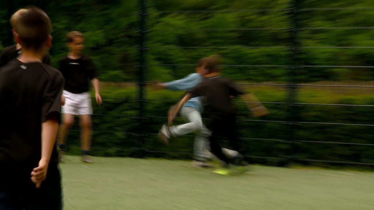 Voetballertjes van basisschool De Hasselbraam in Eindhoven naar NK Cruyff Courts