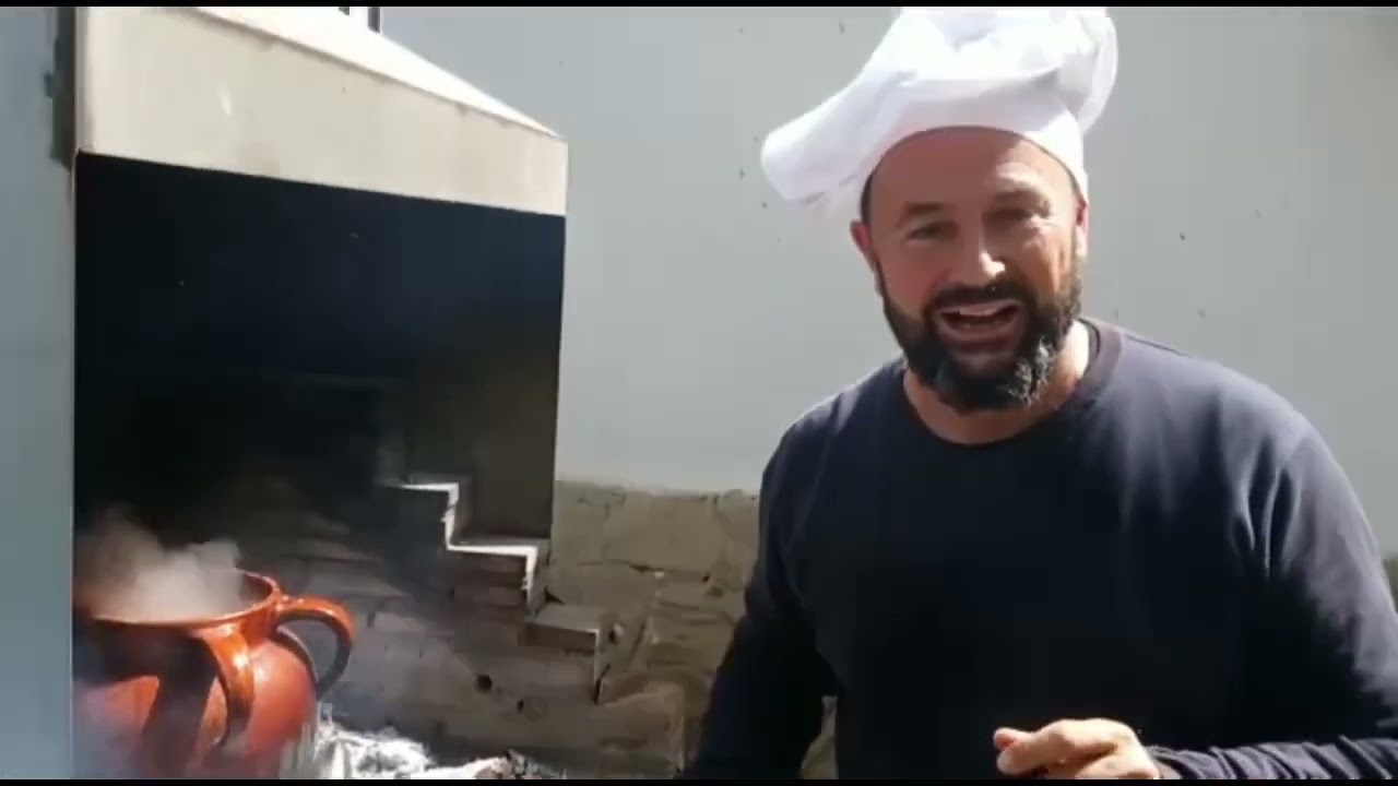 Receta de cocido en cazuela de barro con leña
