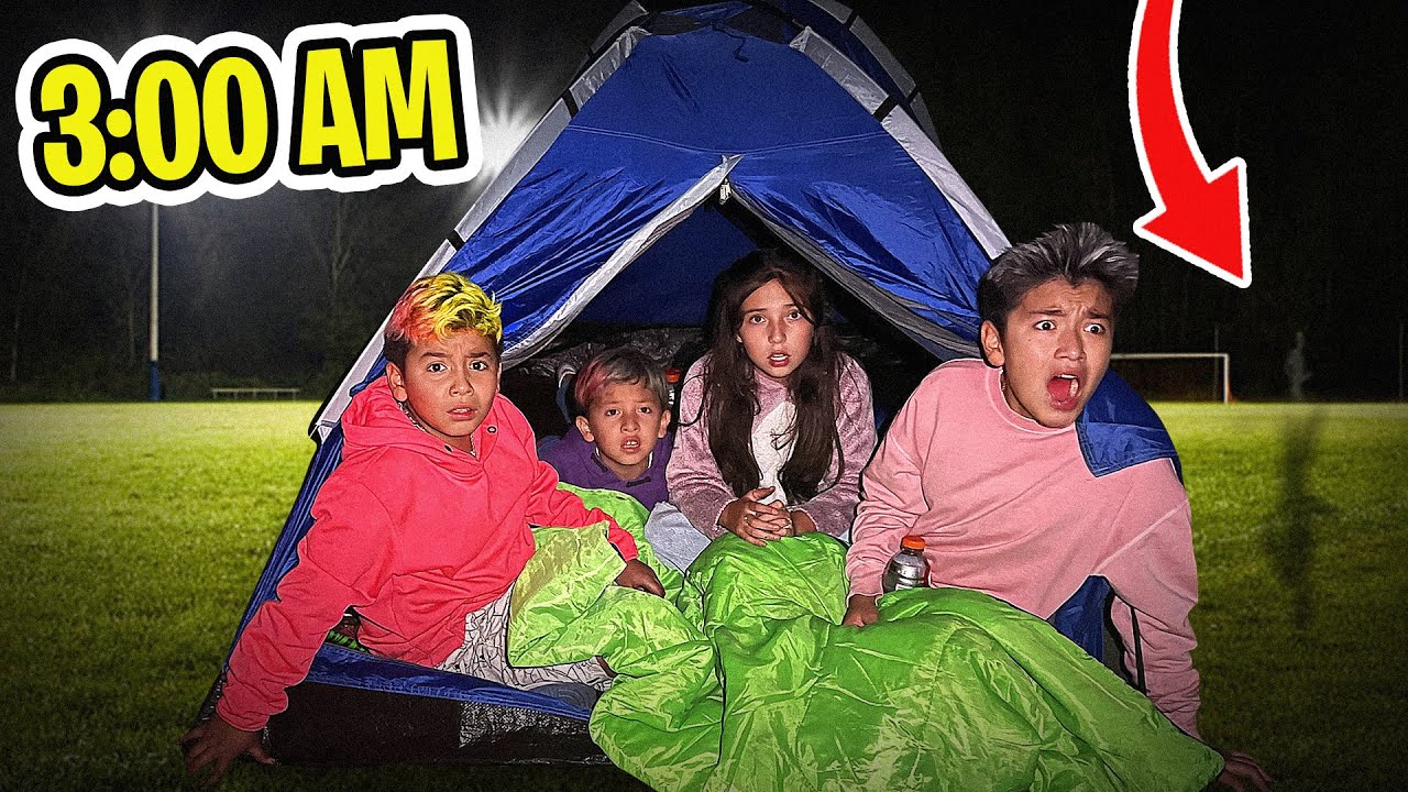 ACAMPAMOS UNA NOCHE EN UNA CANCHA DE FÚTBOL *miedo*