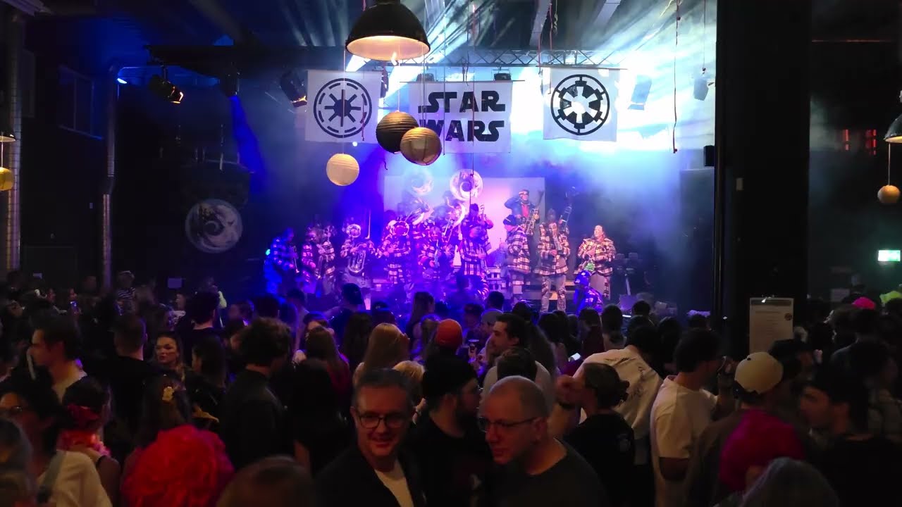 Schlossgeischt-Schränzer Lenzburg - Hulapalu (Andreas Gabalier)
