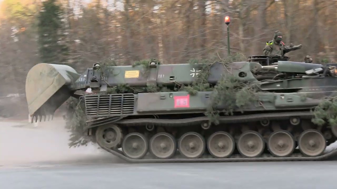 Bundeswehr /Gefechtsverbände/Konvois/PzBtl363/German/ Military /Tank /Vehicles in Action. *4K