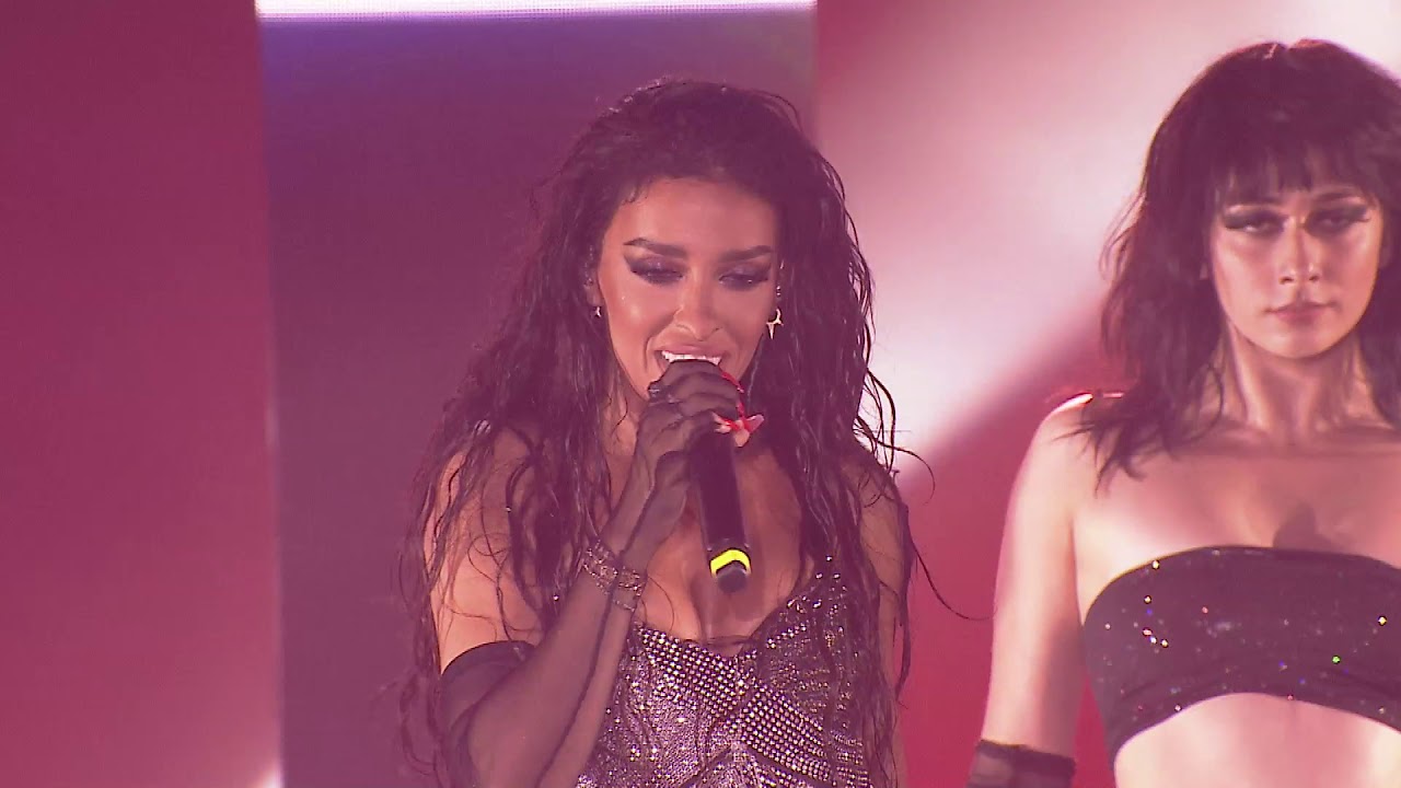 SMA 2019 – Ελένη Φουρέιρα – Fuego/ Tomame