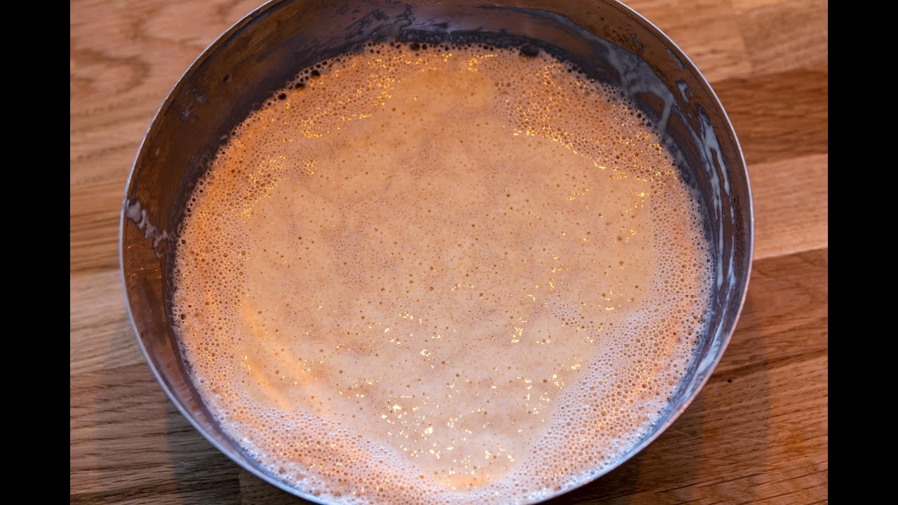 Dinkelsauerteig selber herstellen.