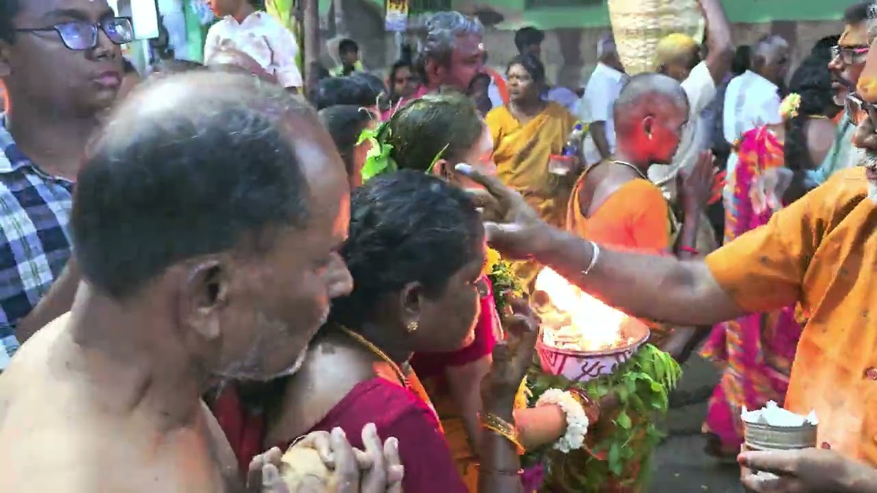 விருதுநகர் ஸ்ரீ பராசக்தி மாரியம்மன் கோயில் அக்னி சட்டி திருவிழா 2025