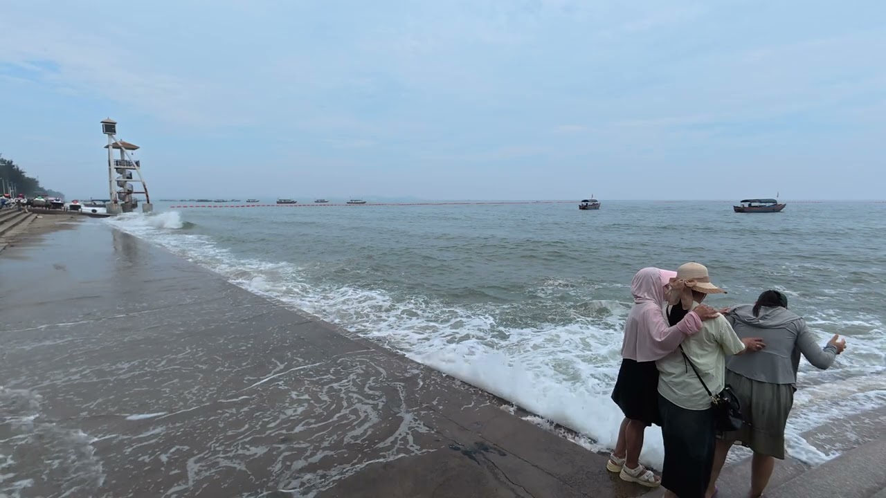 Wanwei Golden Beach, Dongxing City