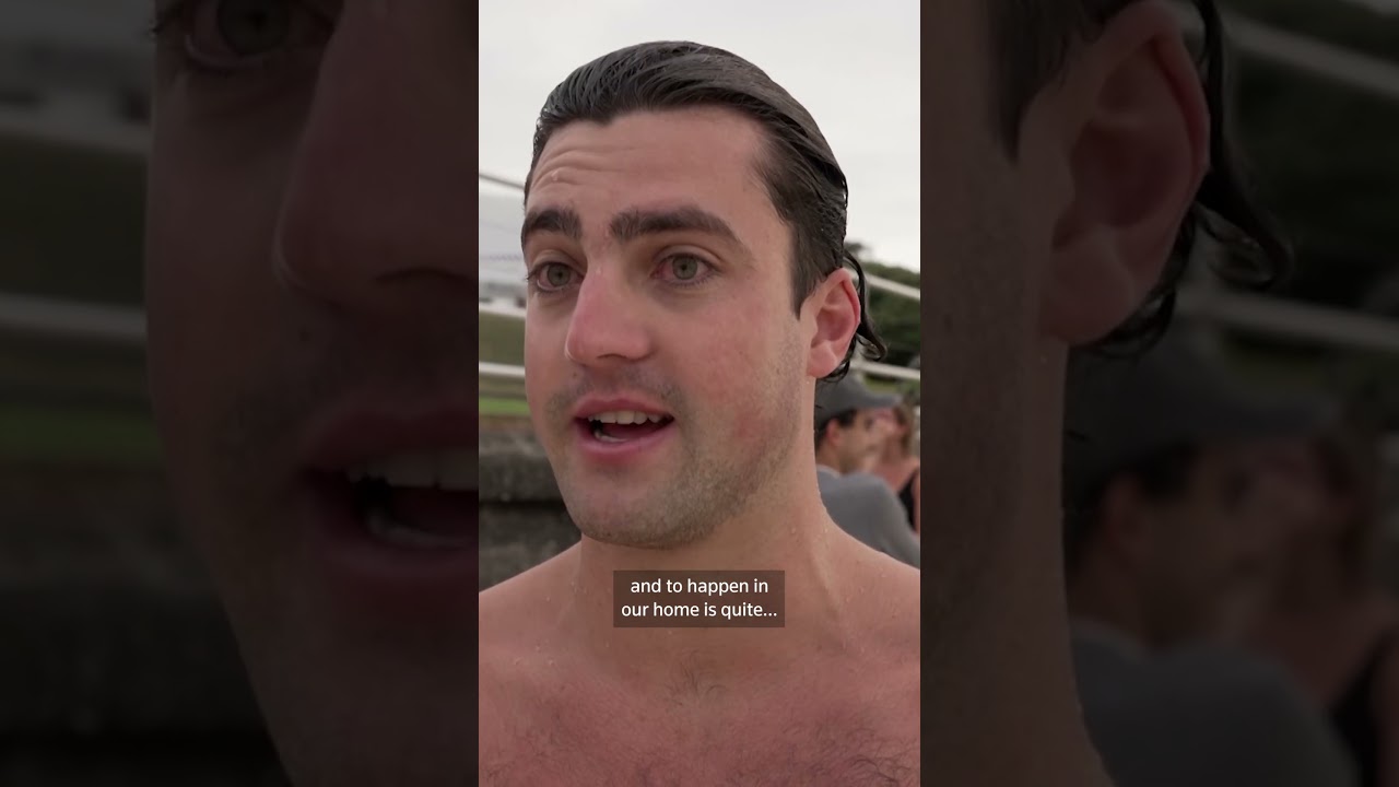 Australian beachgoers mourn victims of Bondi Beach attack | REUTERS
