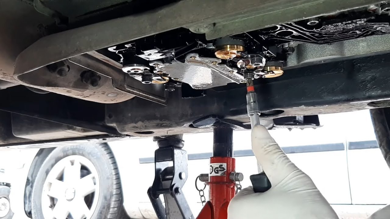 Cómo desmontar el módulo de control de caja automática Mercedes w168 [1ª parte]
