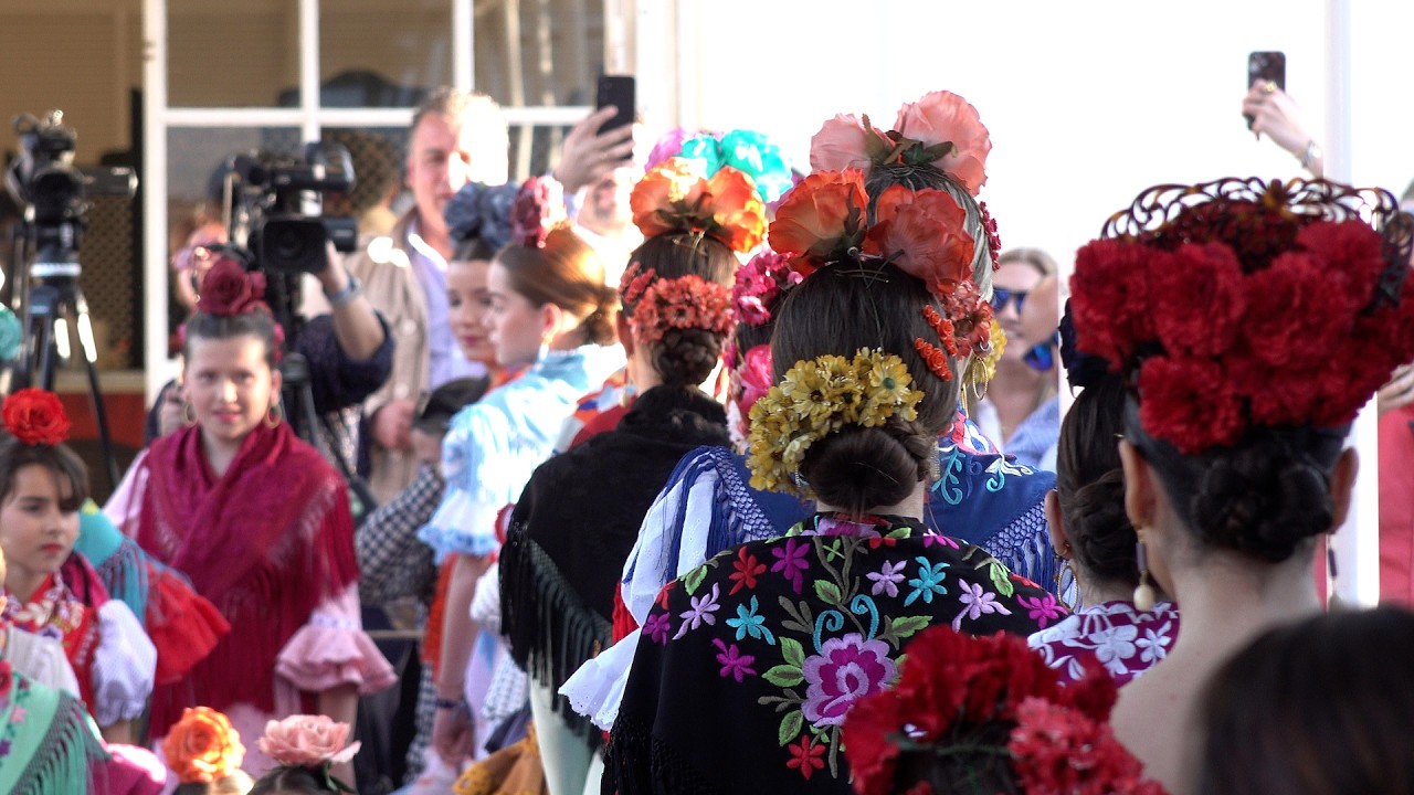 Desfile de moda flamenca de las Hermanas Serrano