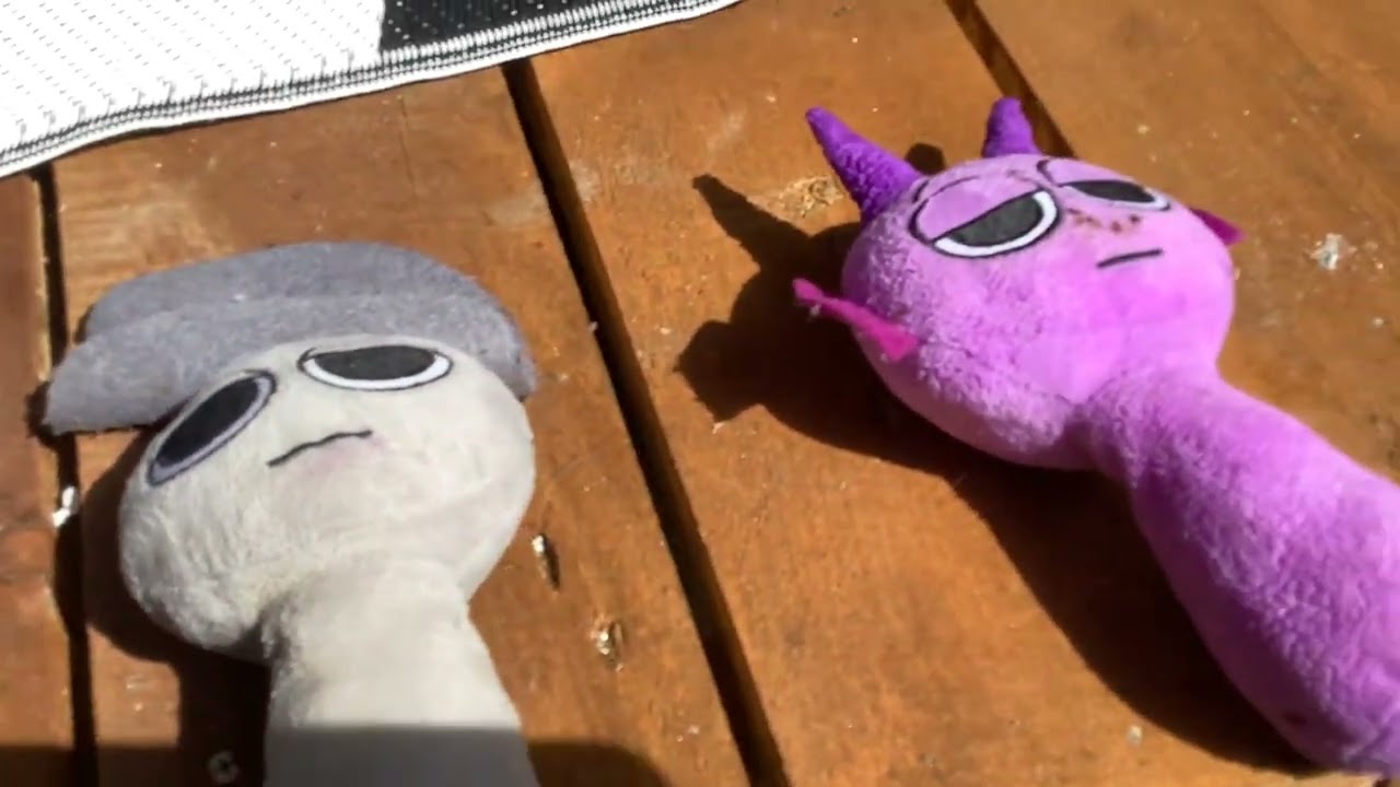 SPRUNKI plush episode 17, the pool party pt. 1 (ft. Alyza)￼