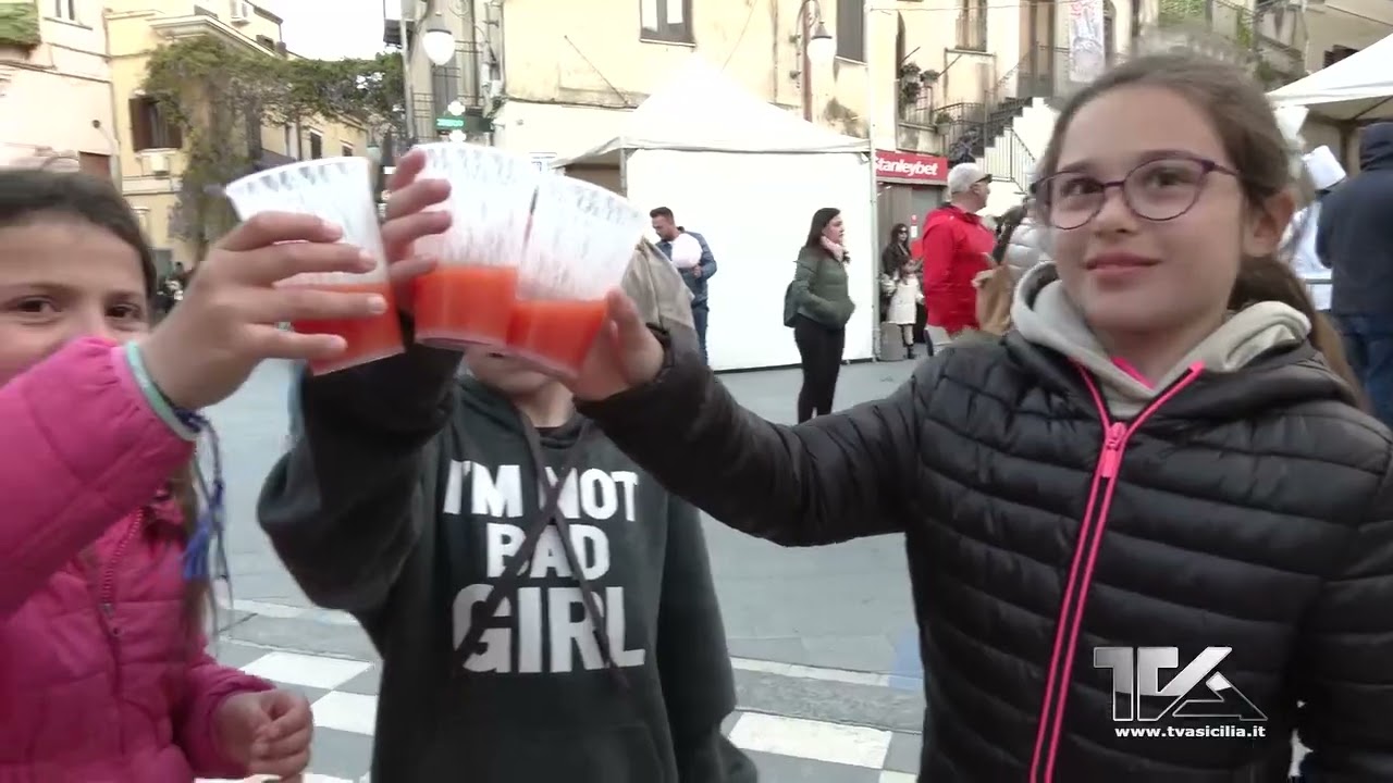 Centuripe. Chiude la Sagra dell'Arancia rossa di Sicilia Igp con un bilancio positivo e una massicci