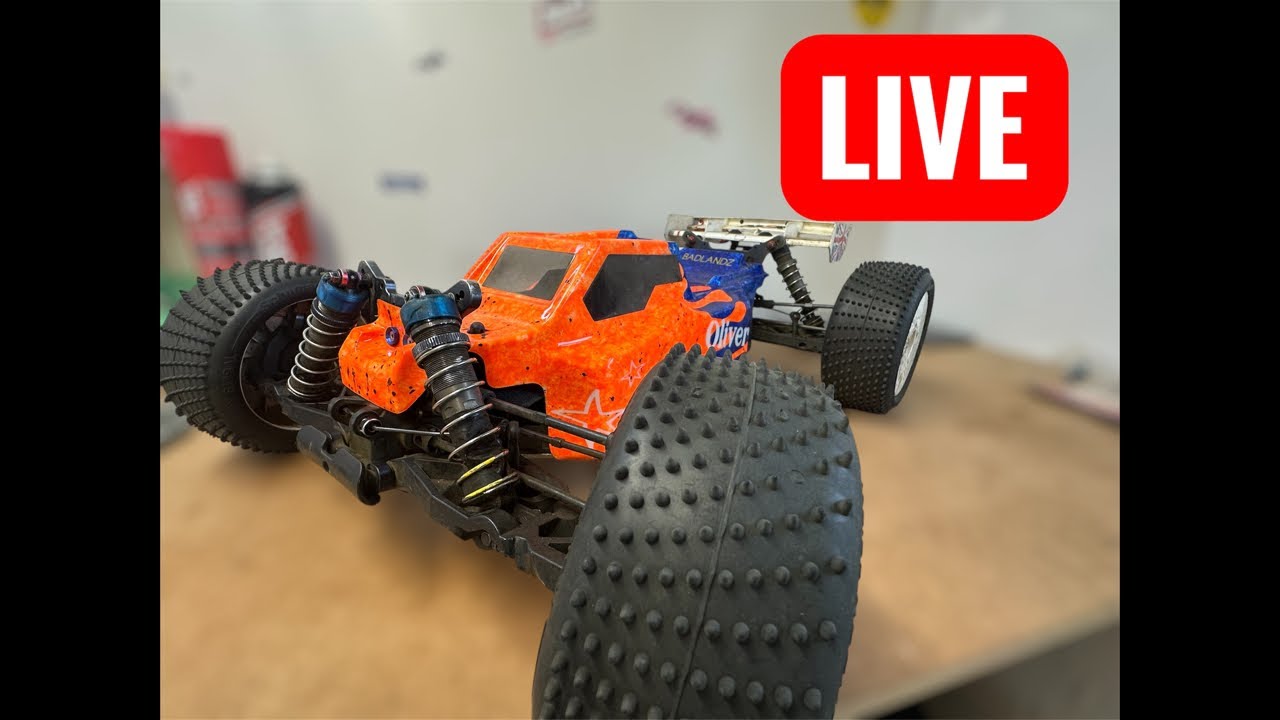 Cleaning my teckno et48 2.0 after a day racing live!! 🔴