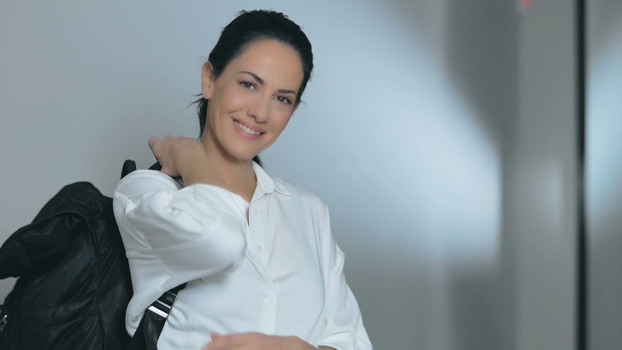 Helenvita Anti-Wrinkle & Hydration - Beauty Stories - Εύη Αδάμ & Δανάη Λιβιεράτου