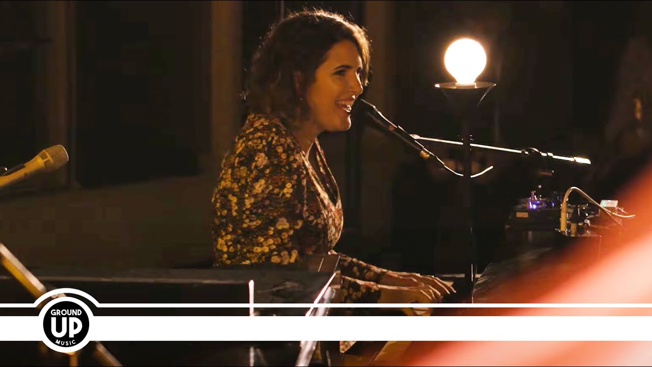Michelle Willis - Green Grey (Live)