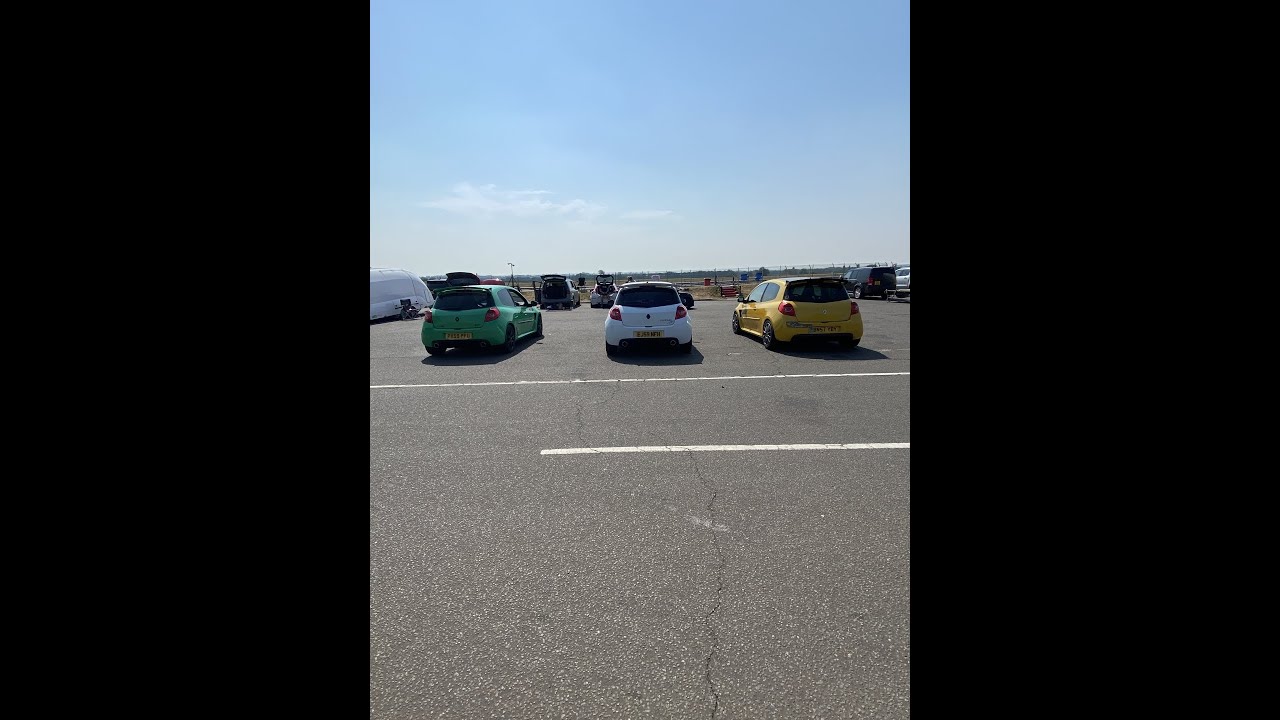 My first ever trackday Snetterton 300 Clio Cup complete Novice first time out